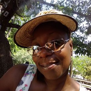 Meet your Posher, Felicia